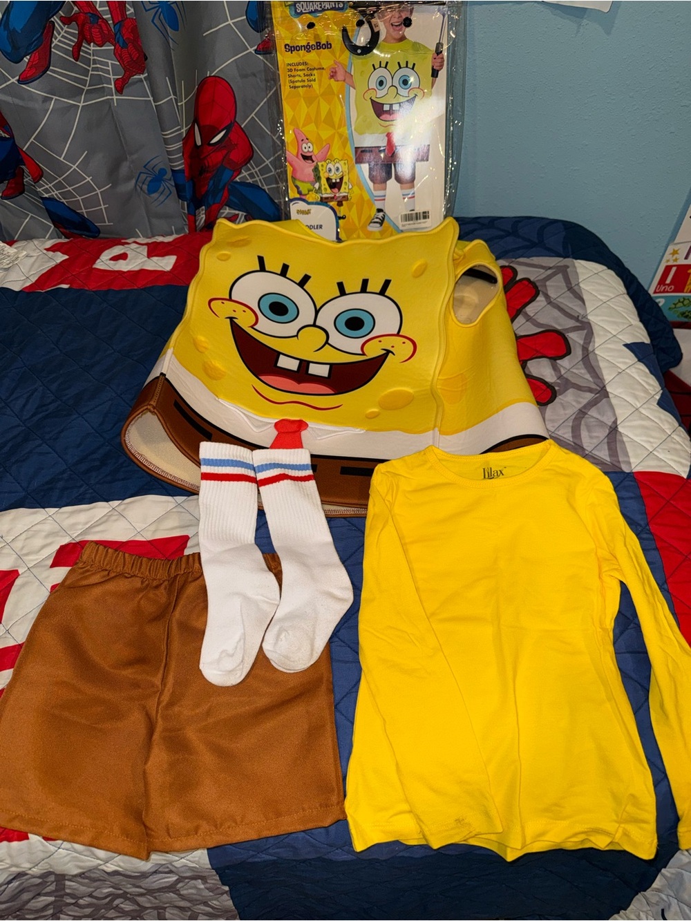 SpongeBob SquarePants Costume Set - Yellow Sponge Face Top & Brown Shorts